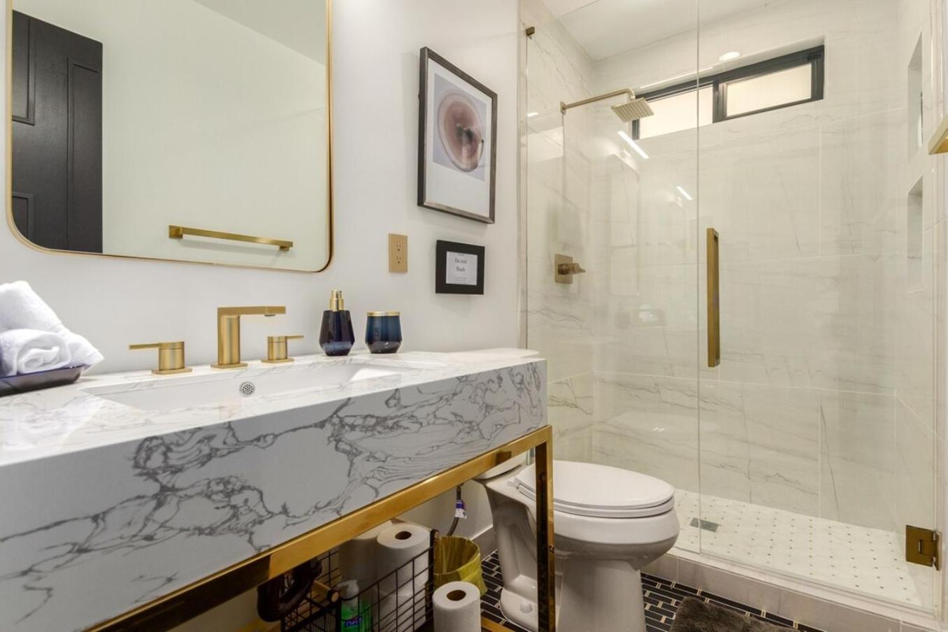 Sophisticated Luxury W Heated Pool, Ev Charger Holiday home